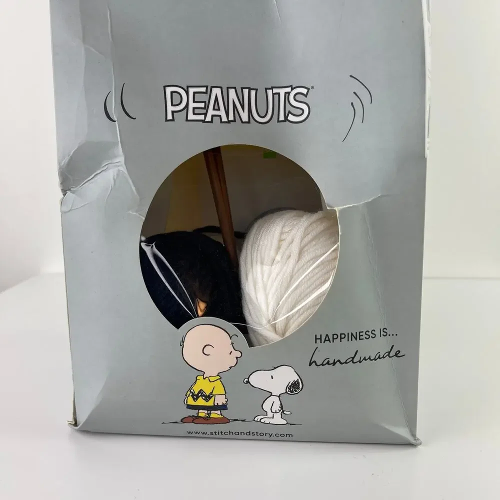 PEANUTS Stitch and Story Knit Your Own Charlie Black White Fair Isle Hat NEW